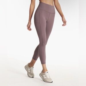 Vuori Studio Pocket Leggings Women's Size Medium Hazel VW446